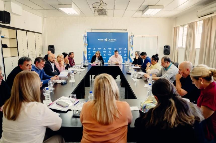 En la paritaria docente reconocieron el horario de los cargos en escuelas de jornada completa