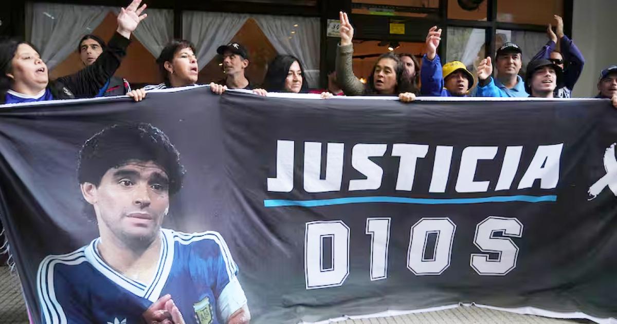 El juicio por la muerte de Diego Maradona tiene a los médicos sicólogos y enfermeros en el banquillo