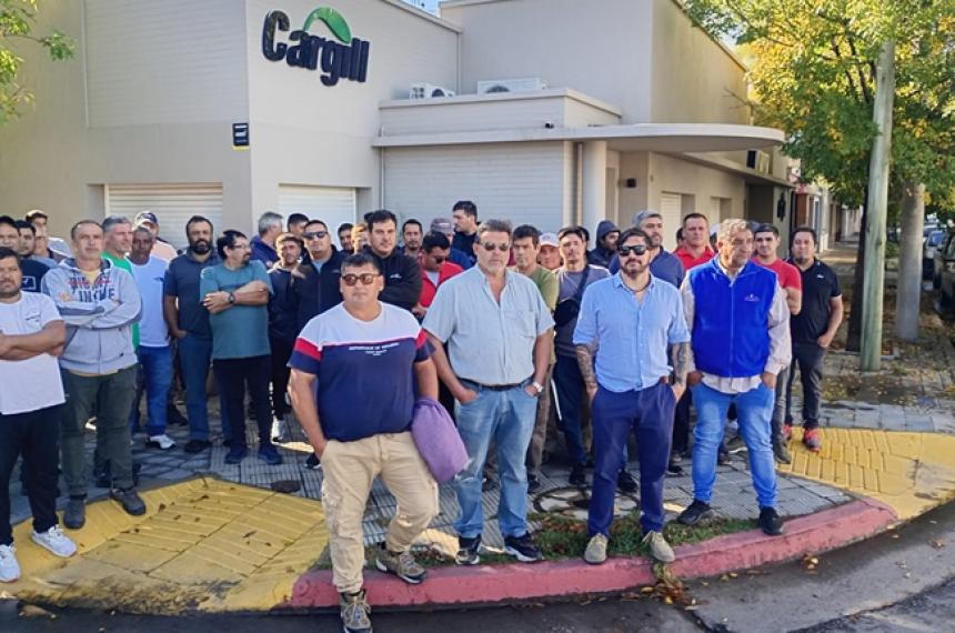 Los transportistas mantienen la protesta por las tarifas