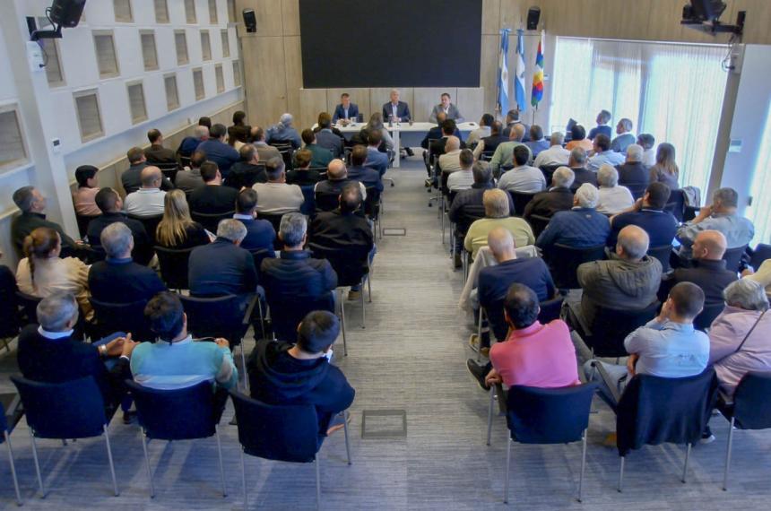 El año pasado Ziliotto puso al tanto de los y las jefas comunales del estado de las finanzas