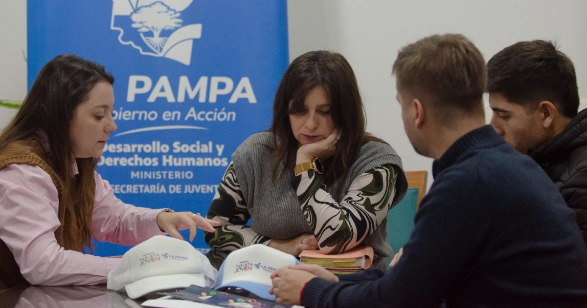 El �rea de Juventud mantuvo un encuentro con distintos municipios