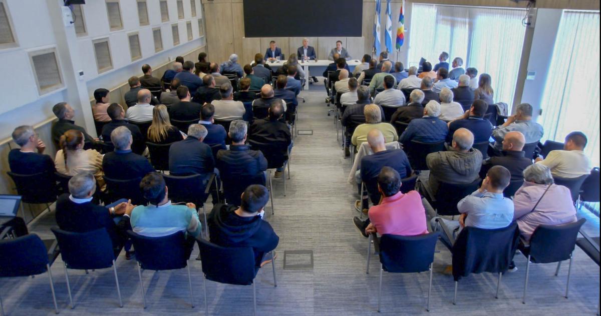 El año pasado Ziliotto puso al tanto de los y las jefas comunales del estado de las finanzas