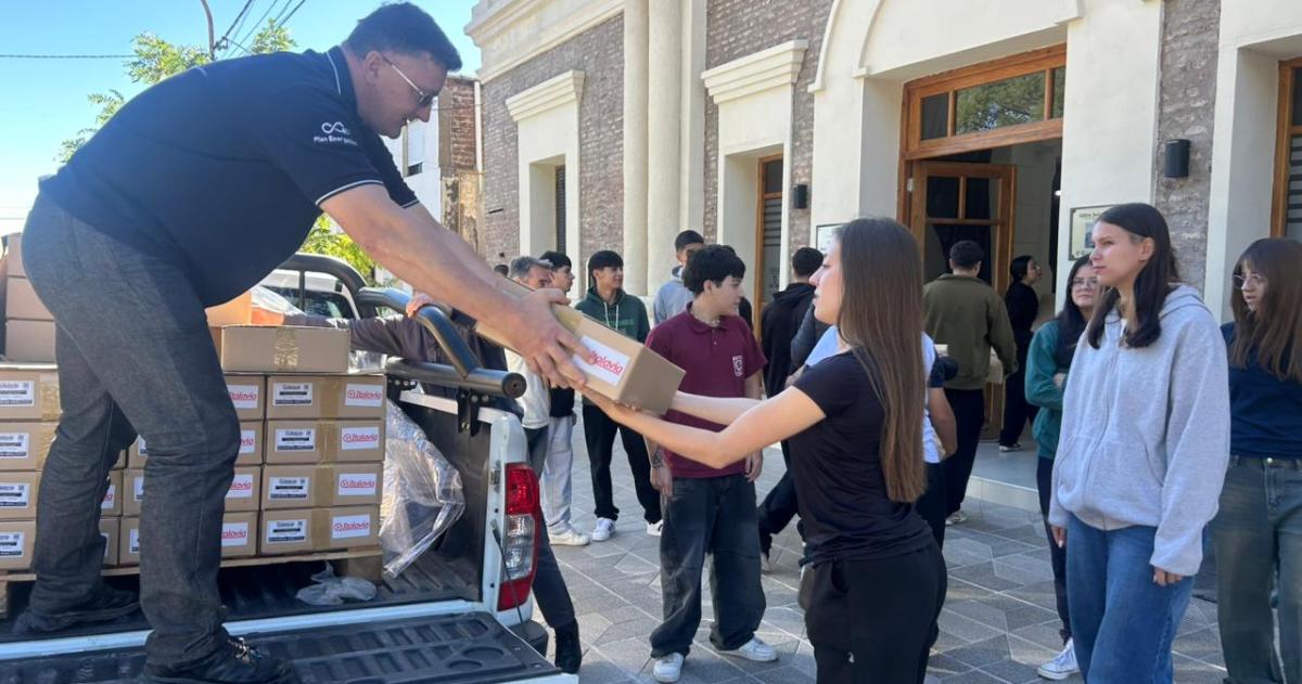  Acha suma 1304 luminarias instaladas en las tres etapas del programa