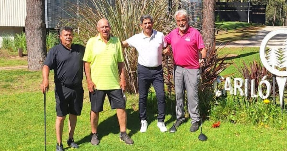 Fernando con sus amigos disfrutando del deporte