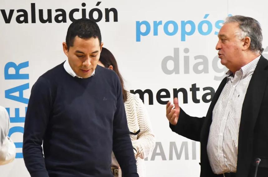 El intendente Leonel Monsalve en su visita a la Legislatura en el mes de marzo