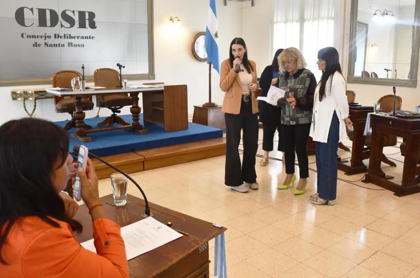 la viceintendenta Romina Montes de Oca est� a cargo del Ejecutivo