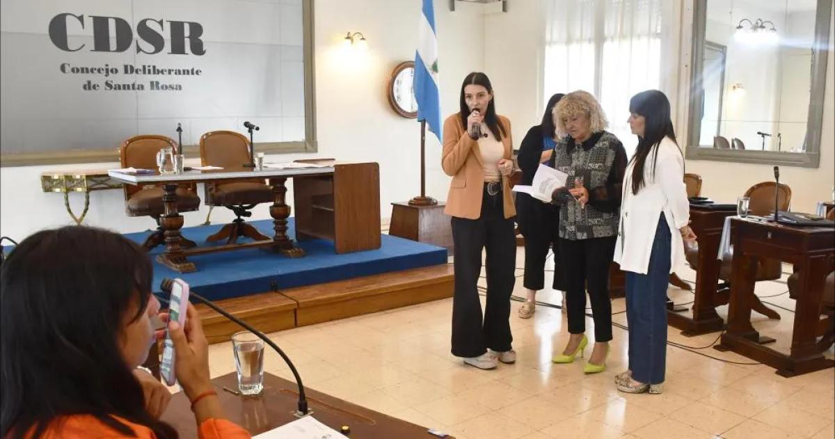 La viceintendenta Romina Montes de Oca est� a cargo del Ejecutivo