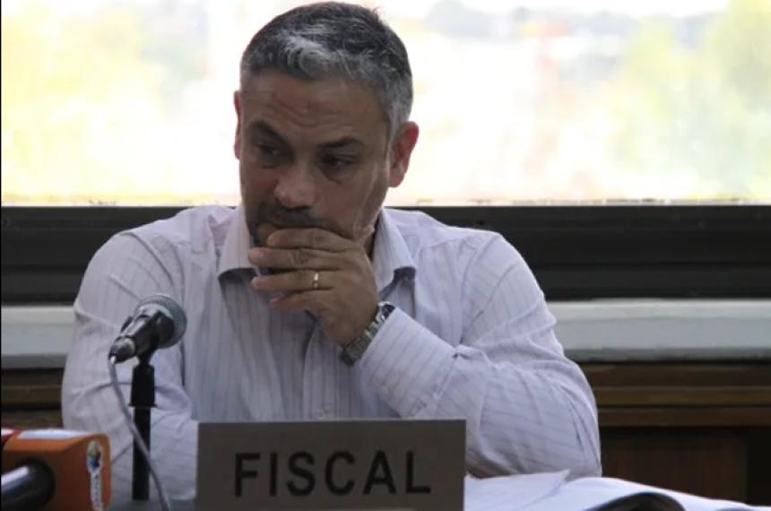 El fiscal Guillermo Komarofky dijo que se analizan las c�maras de seguridad de las escuelas