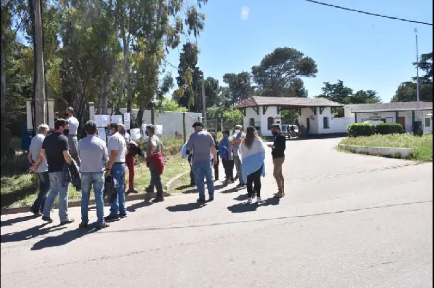 Los autoconvocados del SPF reclaman por el ajuste de Milei en sus salarios y la obra social