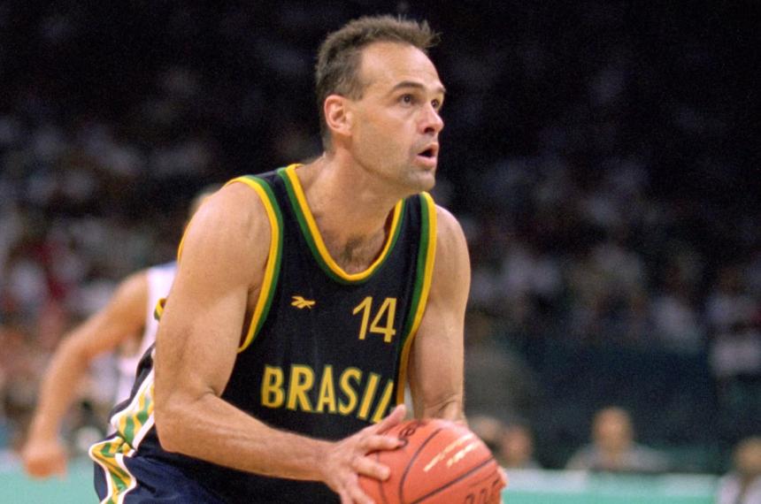 Oscar Schmidt es el m�ximo goleador de la historia del b�squet