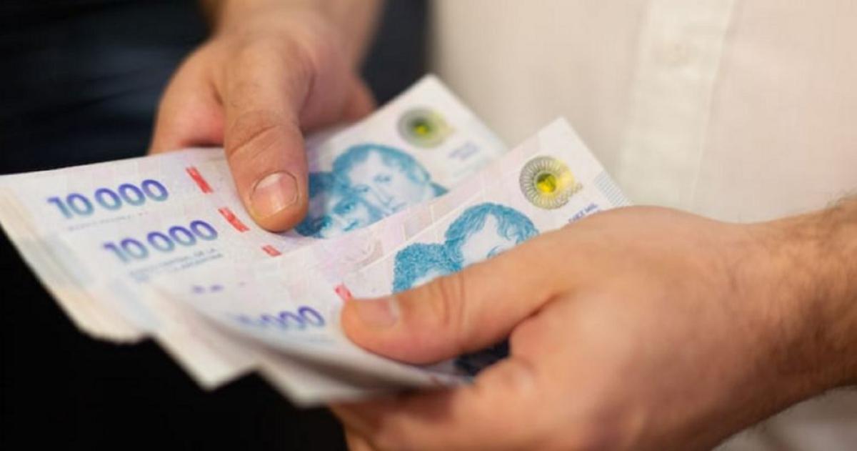 Los salarios subieron 24-en-porciento- en febrero