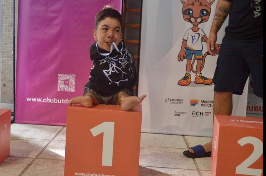 Santiago no tiene brazos pero en ning�n momento eligió detenerse frente a esa realidad