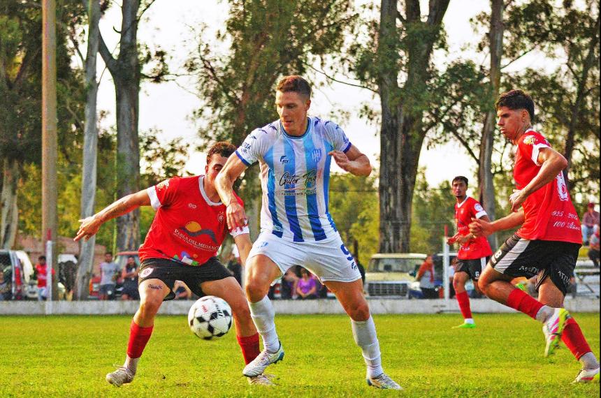 Winifreda defendía la punta ante el otro invicto Unión de Riglos