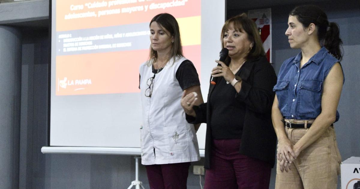 La subsecretaria de Economía Social Graciela Salvini explicó los alcances de esta instancia de formación