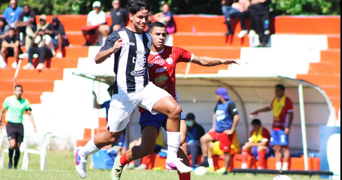 El equipo del pampeano ganó en su debut