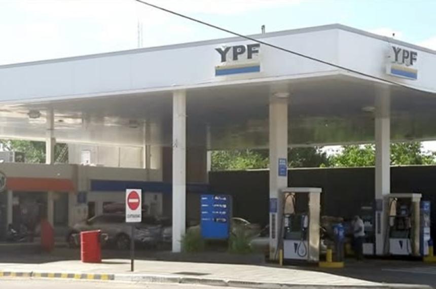 El detenido habría robado en la YPF de calle Balcarce (Foto NDS)