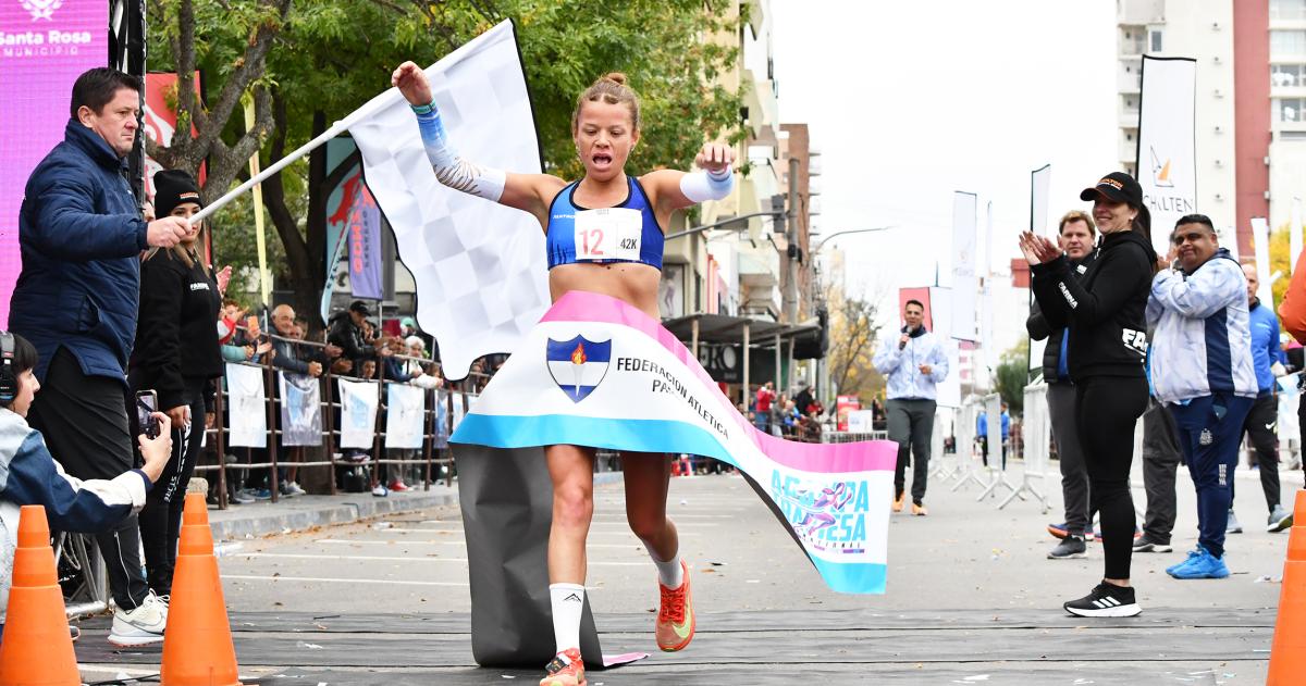 Angelina Ryes Luego de cruzar la meta dijo que es una alegría enorme