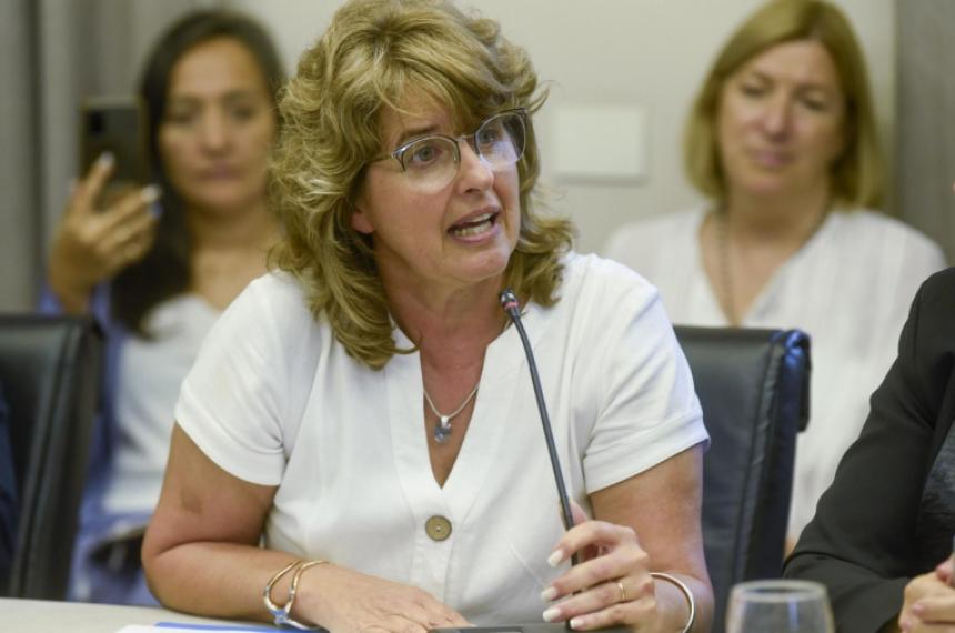 Marcela Feuerschvenger se re�ne este lunes con Horacio di N�poli