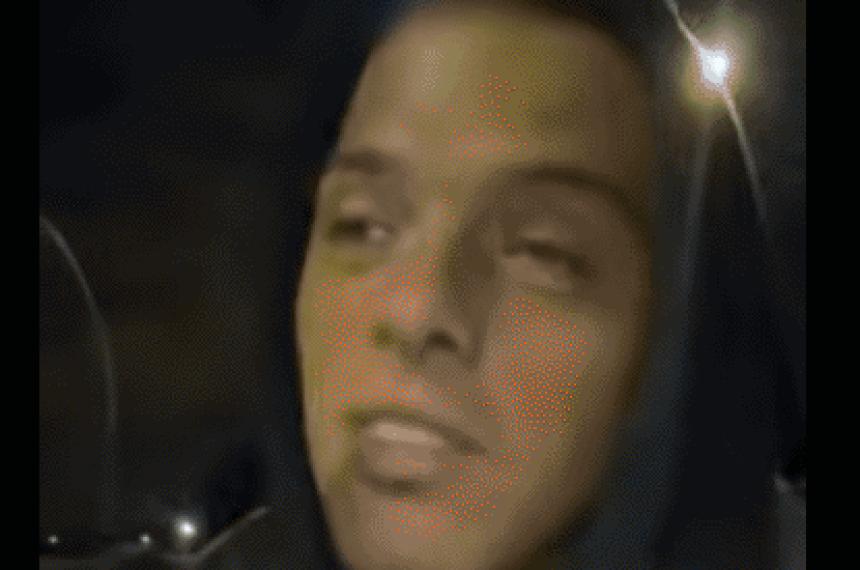 l influencer se filmó con su celular mientras manejaba