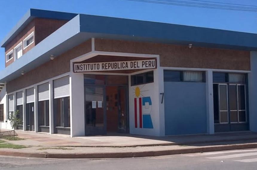 Las autoridades del colegio en Parera eval�an las sanciones para los alumnos autores de la pintada