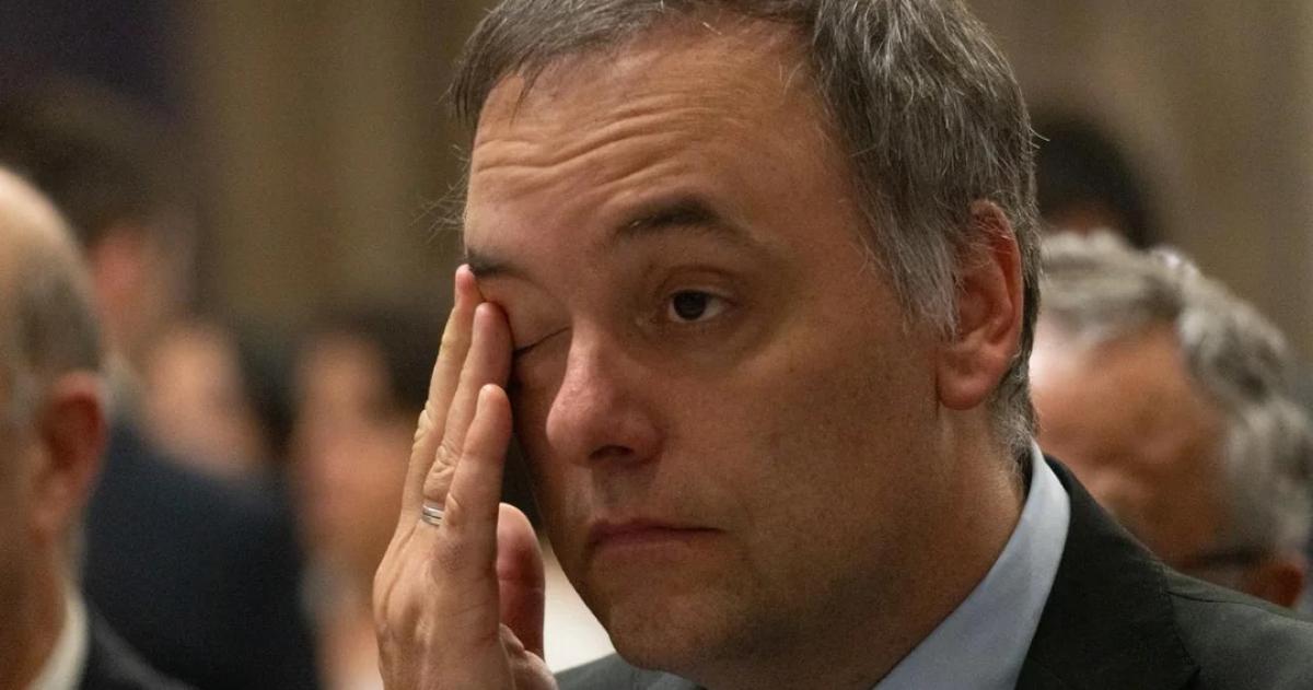 Manuel Adorni cada vez m�s complicado