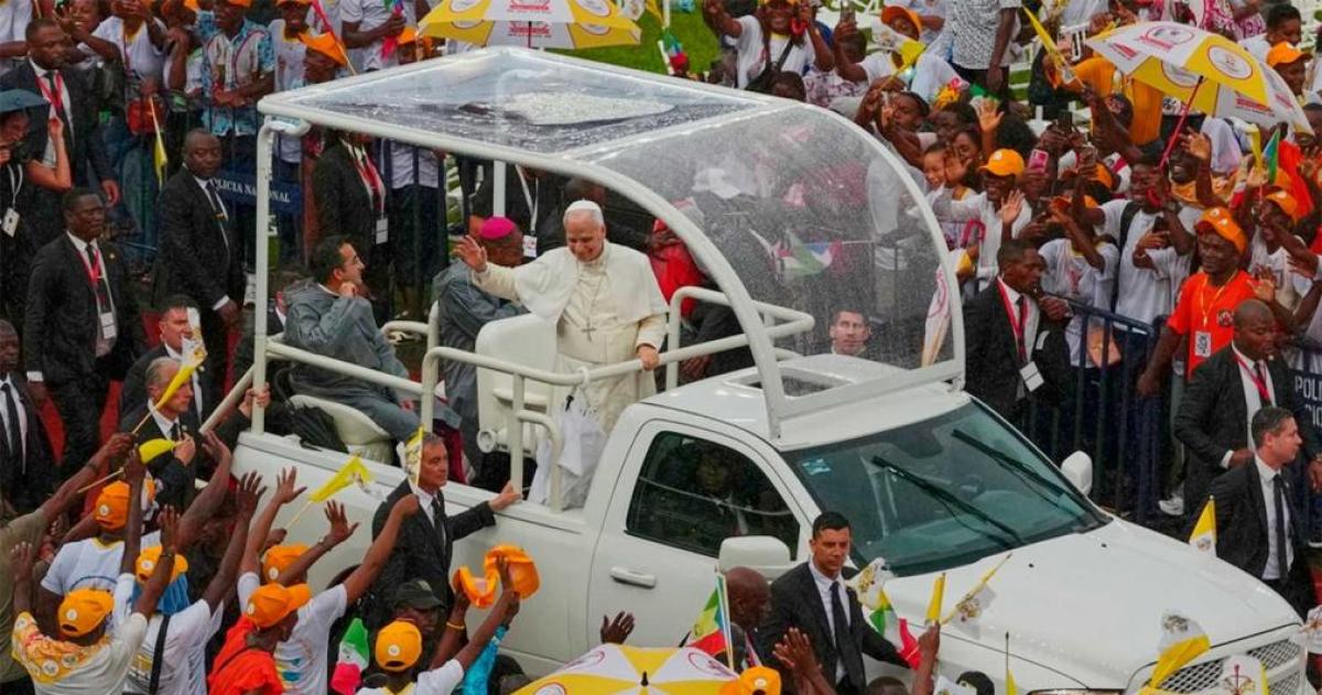 León XIV en Guinea Ecuatorial- un mensaje suave en las formas incómodo en el fondo