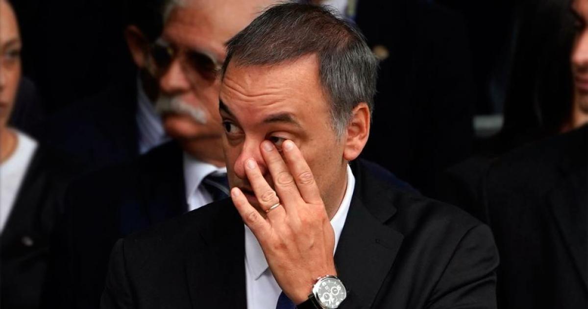 Caso Adorni- un plus en dólares fuera de los papeles y una operación que huele raro