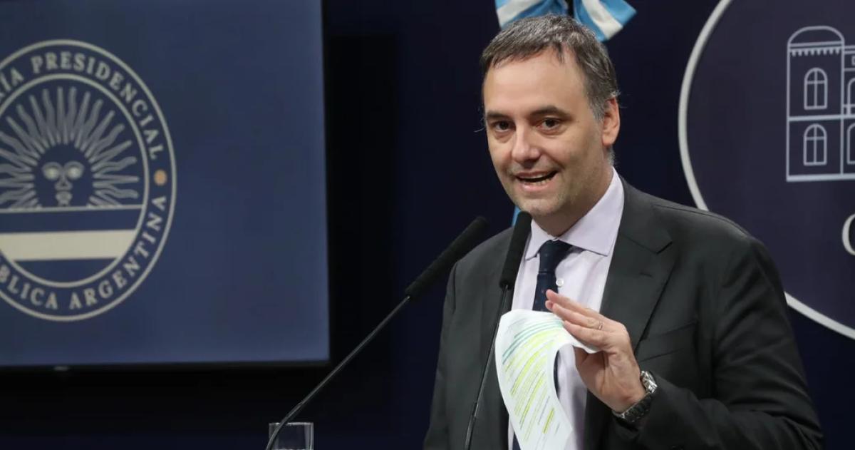 El jefe de Gabinete Manuel Adorni
