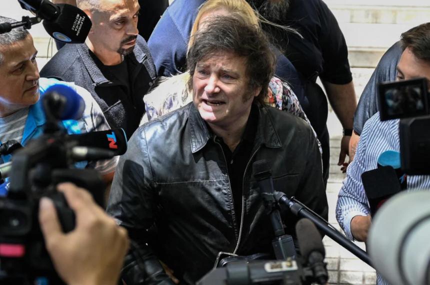 Javier Milei arremetió contra trabajadores de prensa con términos degradantes