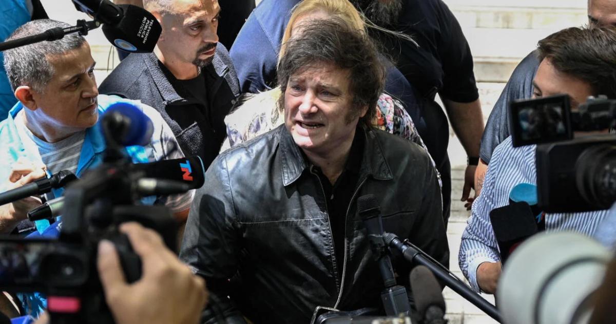 Javier Milei arremetió contra trabajadores de prensa con términos degradantes