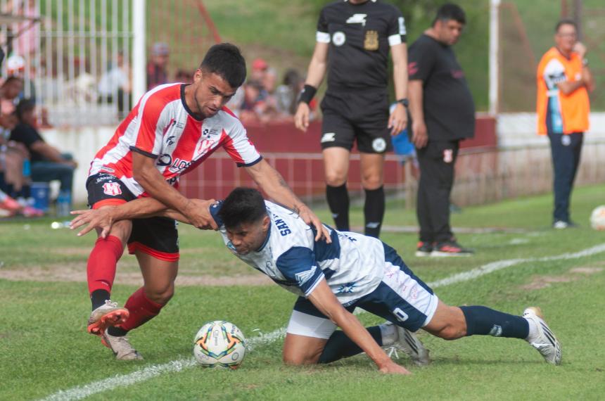 Costa y Alvear son los líderes del Apertura