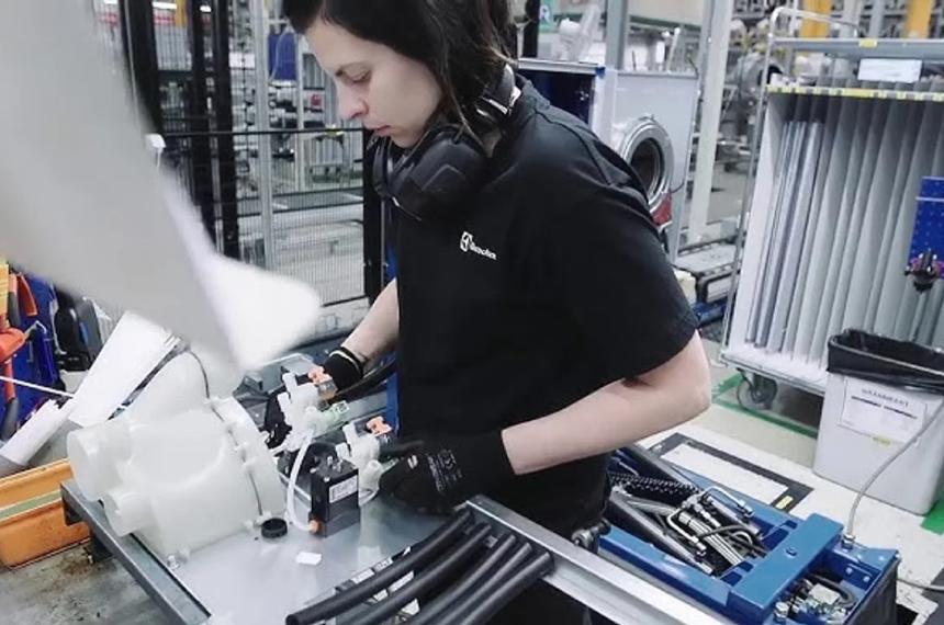 Frimetal discontinuar� la producción de heladeras