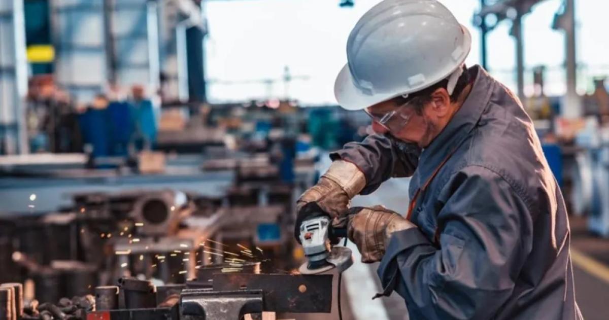 Los datos indican que la industria explica el 97-en-porciento- de las bajas laborales mensuales