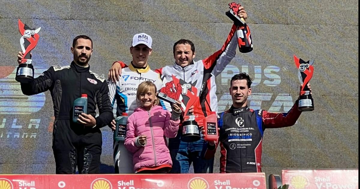 El podio dominguero de la F3 con Sexe en el tercer lugar