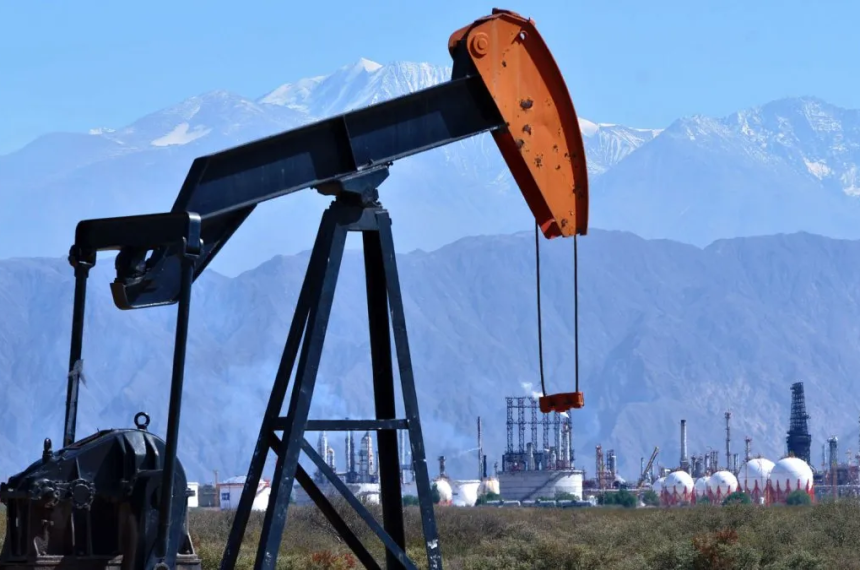 Sigue la guerra de Ir�n-EEUU y Emiratos se retiró de la OPEP un combo alcista