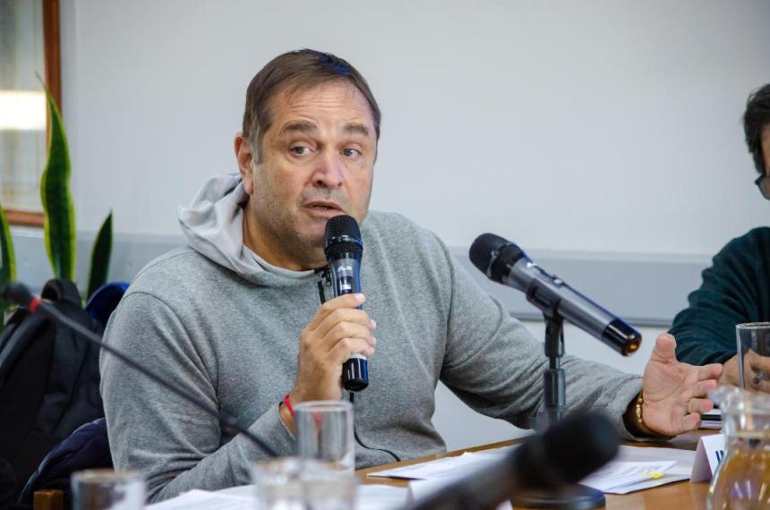 Almudevar durante su paso por la Legislatura