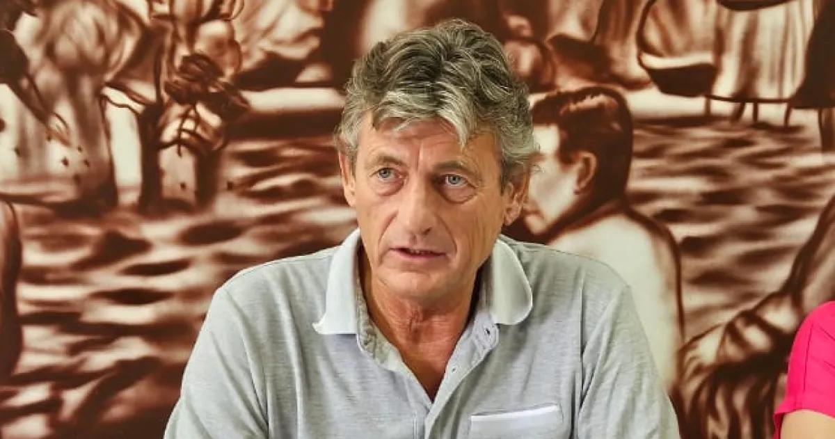 Schmidt en la picota Él atribuyó a una interna su desplazamiento y la denuncia en su contra