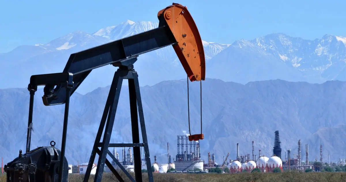 Sigue la guerra de Ir�n-EEUU y Emiratos se retiró de la OPEP un combo alcista