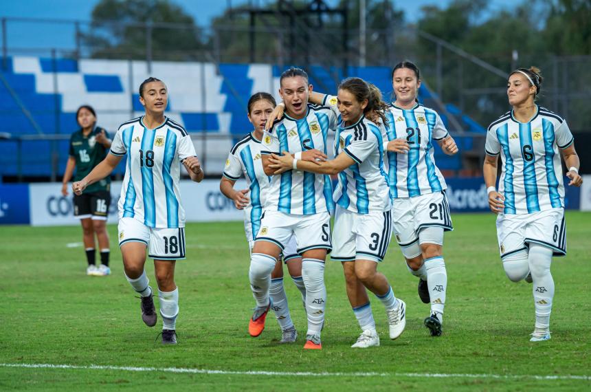 Festejan Agustina Maldonado y el equipo argentino