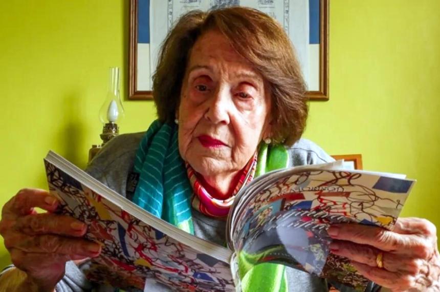 La poesía de AML la define en cada verso leerla es conocerla