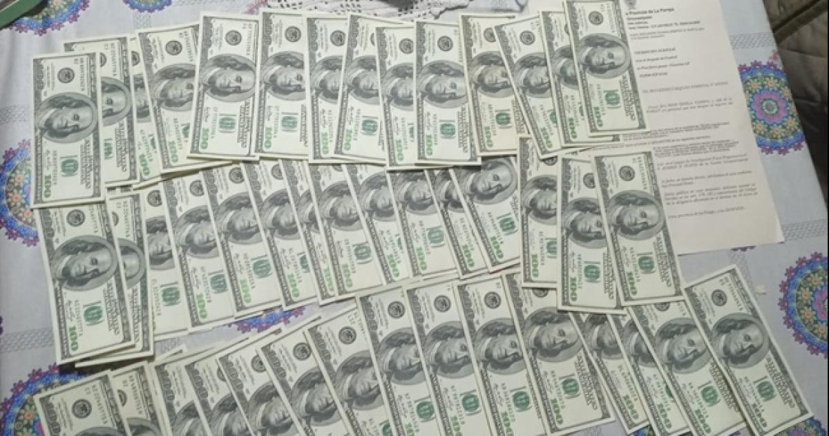 La policía logró recuperar la totalidad de los dólares sustraídos