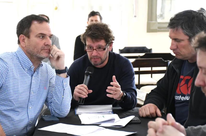  Tom�s Lorda explicó que el fideicomiso contempla la división en 171 lotes organizados en células de una hect�rea- un 33-en-porciento- destinado al club y el resto a cinco suscriptores