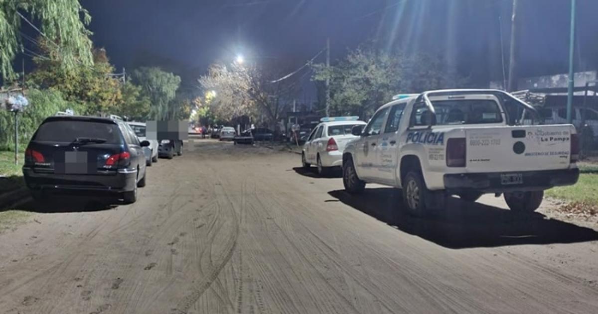 Los estafadores fueron detenidos tras un operativo en el barrio Carlos Berg