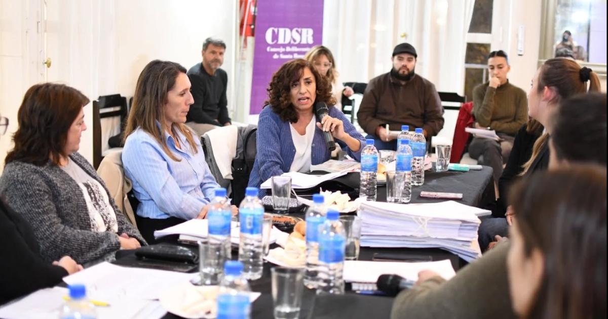 La comisión especial ya se reunió dos veces La UCR dice que no hay anteproyecto para discutir