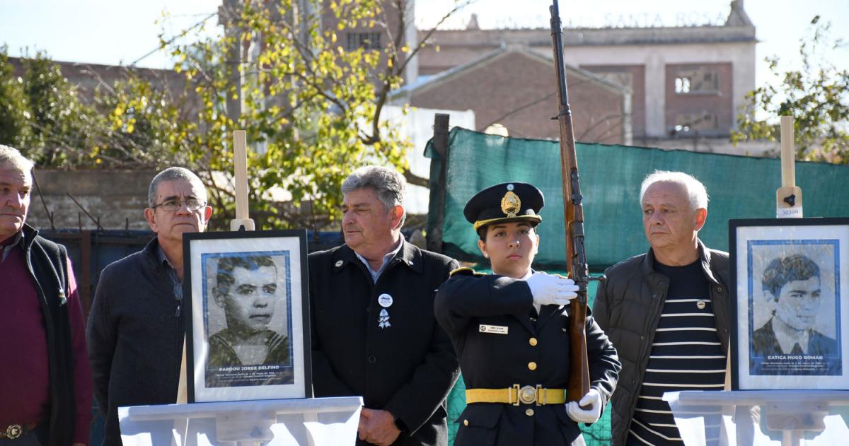 Rindieron homenaje a los caídos en el hundimiento del Belgrano