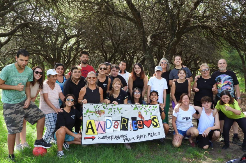 Andariegxs es una organización independiente y autoconvocada que milita la salud mental comunitaria