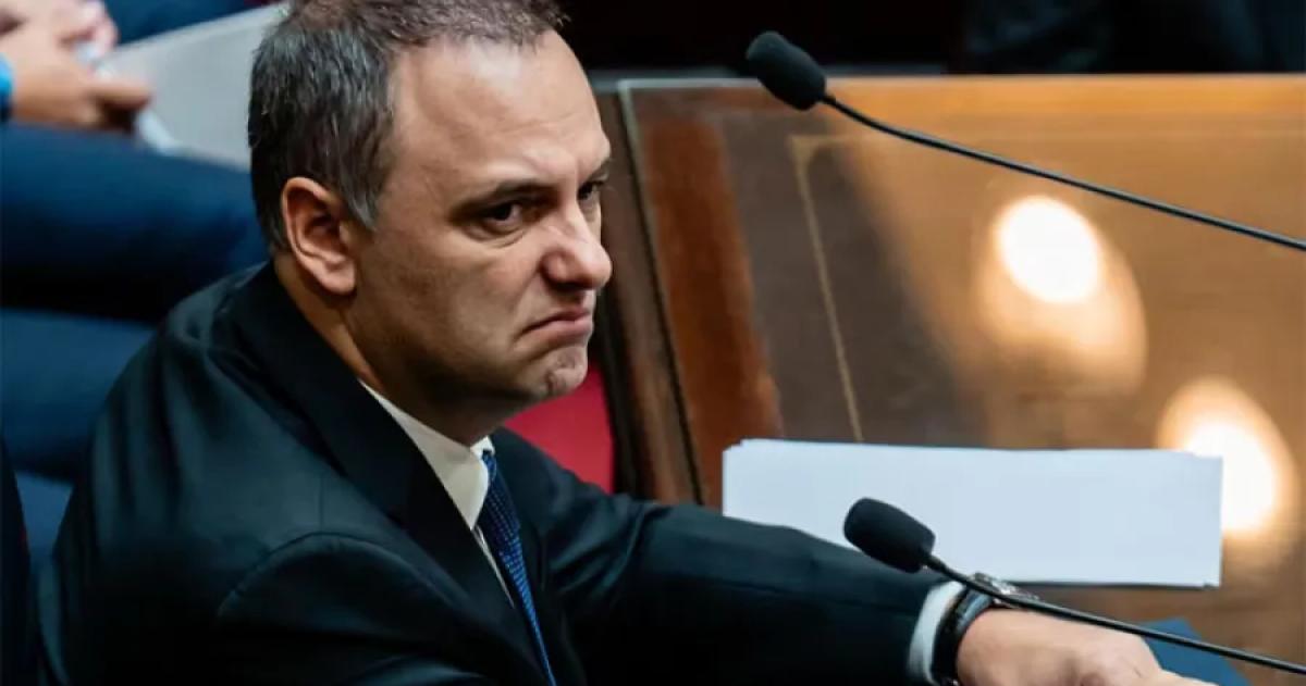 La declaración del contratista que remodeló su casa en un country complica la situación del Jefe de Gabinete