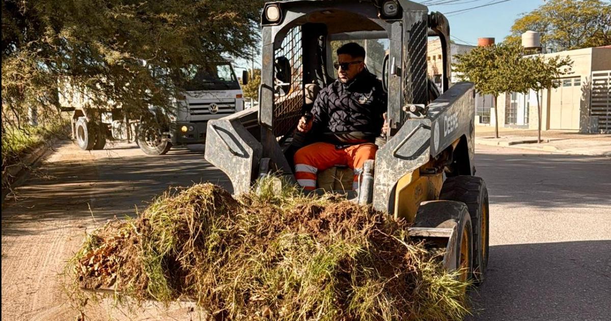 La comuna hizo operativos de limpieza en diversos puntos de la ciudad