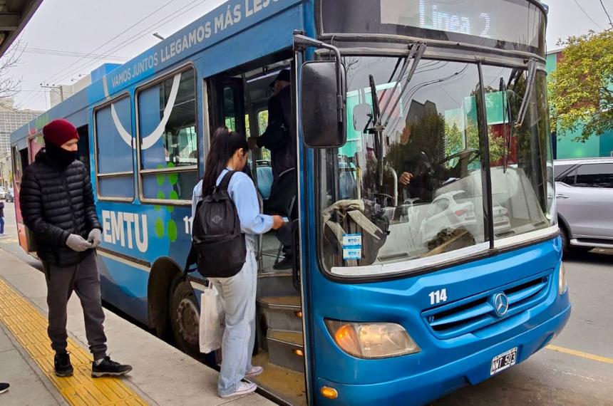 El servicio del EMTU incorporó nuevas formas de pago y c�maras de seguridad