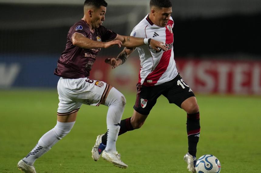 El Millonario lo abrió de pelota parada